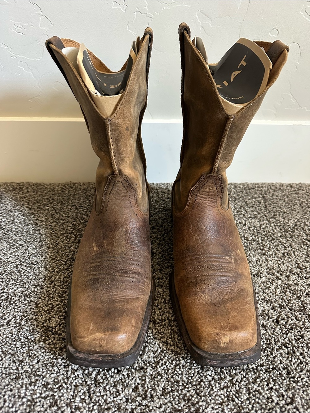 Ariat Men's Rambler Western Boots, Size 9.5D - Picture 3 of 16